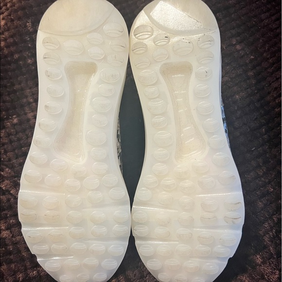 Steve Madden sneakers, gold glitter on heel, snake print - Picture 5 of 6